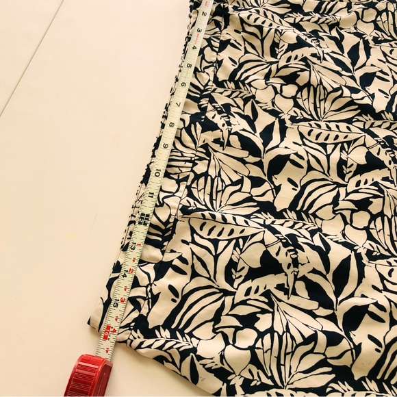 Gap Factory Store pencil skirt 100% cotton in black and tan leaf print sz. 10 - Picture 4 of 13